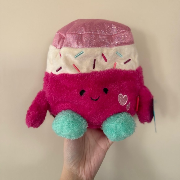 Squishmallows Other - NWT 8” Jamal the Jar of Rainbow Sprinkles Bum Bumz